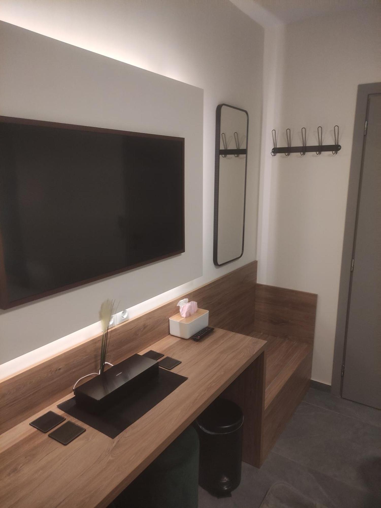 Iqoqo Hotels - Luxury Suites Янина Экстерьер фото