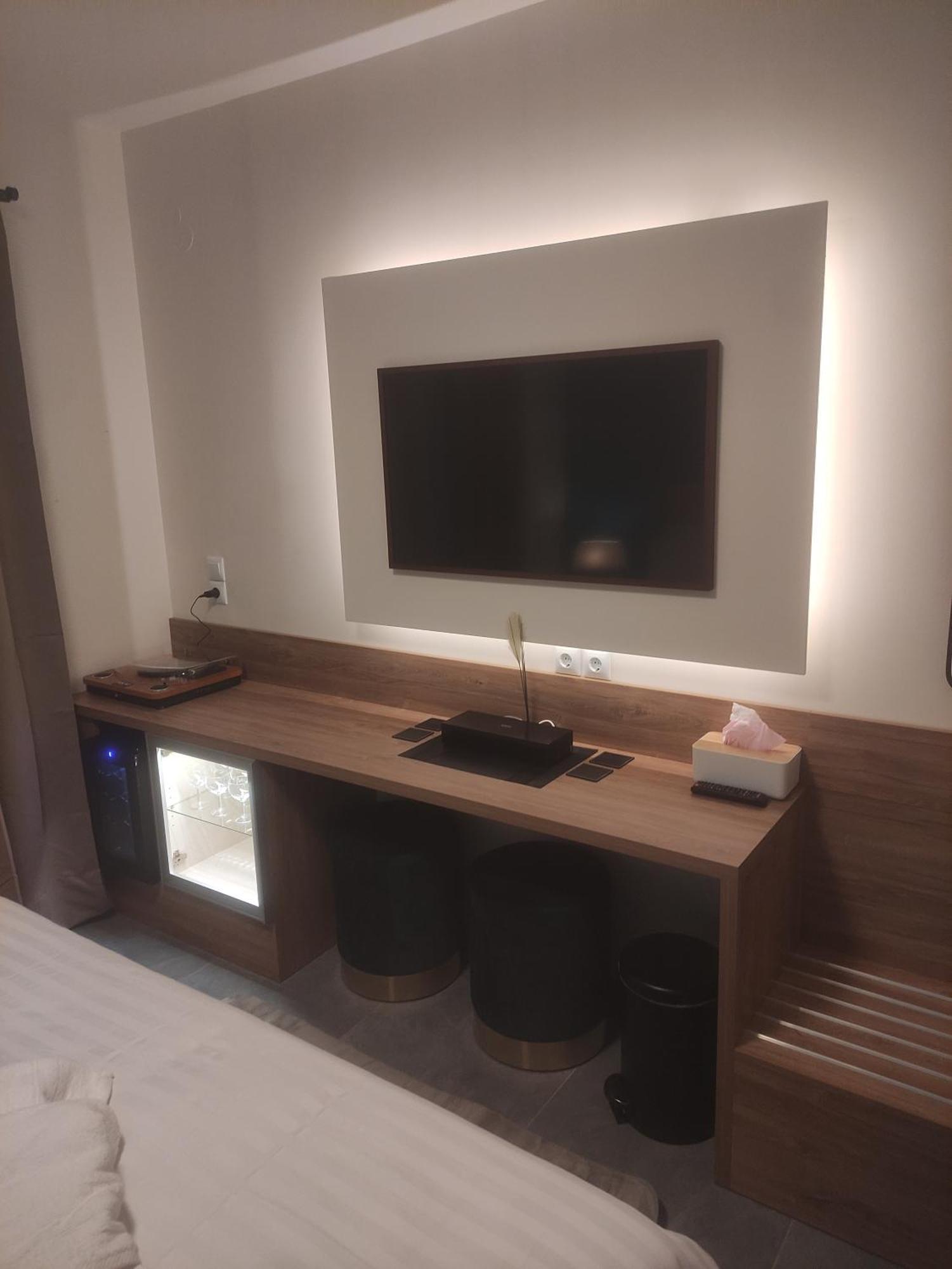 Iqoqo Hotels - Luxury Suites Янина Экстерьер фото