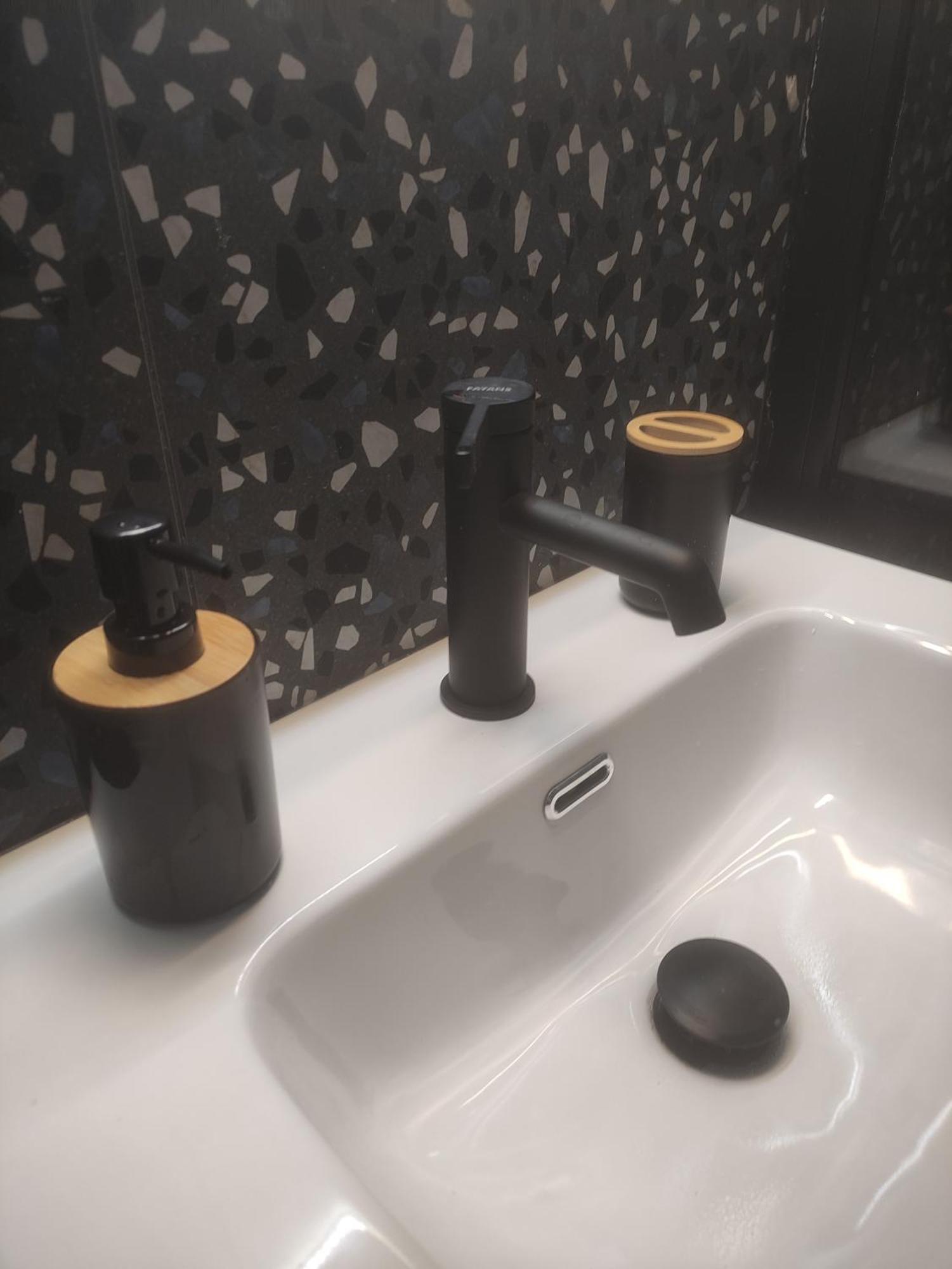 Iqoqo Hotels - Luxury Suites Янина Экстерьер фото